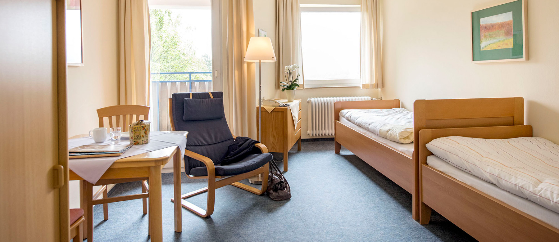 Die Gästeappartements bieten Angehörigen und Patient*innen Übernachtungsmöglichkeiten auf dem Krankenhausgelände.