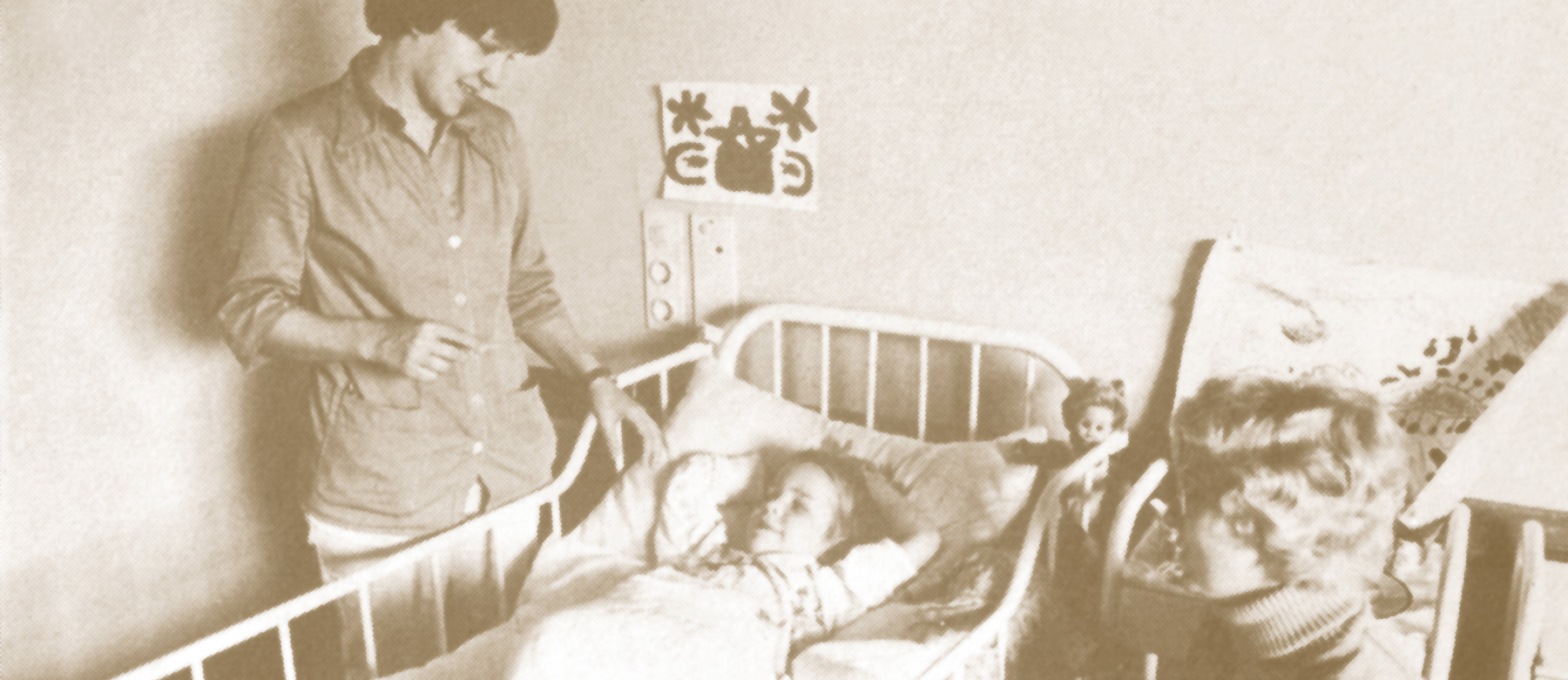 Historisches Foto aus der damaligen Abteilung für Kinder- und Jugendmedizin.